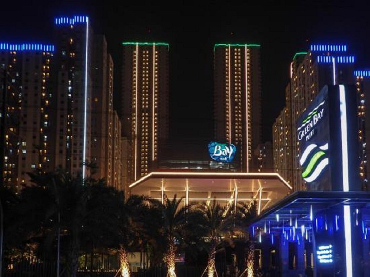 Green Bay Pluit Apartment - Indra Jakarta Exteriör bild